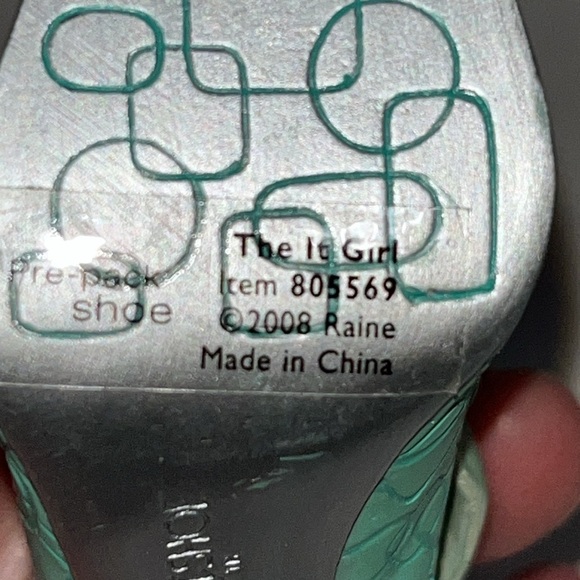 Just The Right Shoes, The It Girl, Item #805569, Step Into Summer, Raine, 2008 - Picture 8 of 12